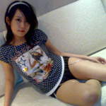 Amateur chinese showing her pussy