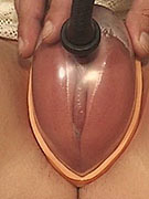 Hot babe doing the sybian really hard